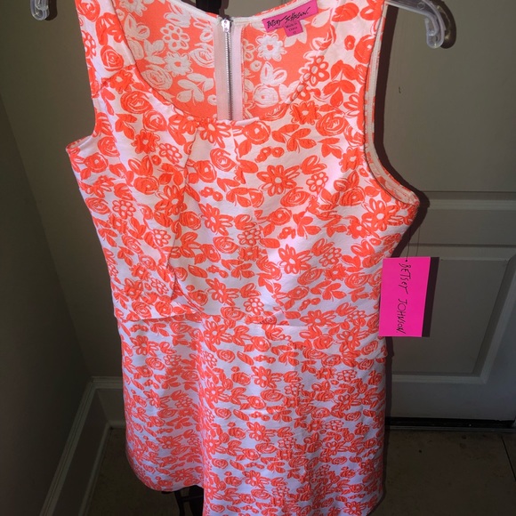 Dress - Picture 1 of 2